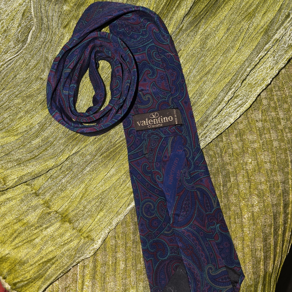 Vintage Valentino Men's Navy and Purple Paisley Tie